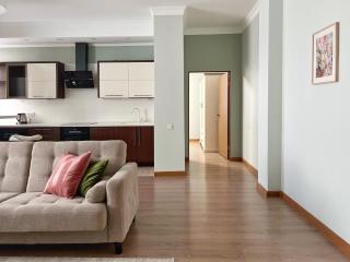 Просторные апартаменты с шикарным видом на город в ЖК Оркендеу - 9