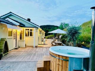 Hilly Haven & Luxury Wagon in the Forest of Dean - 5