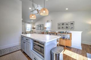 Dream Sylvan Park 4 bed 3 bath, Lush outdoor area - 4