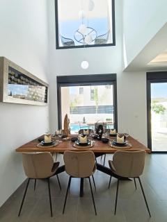 R-40-2 Luxurious - 2