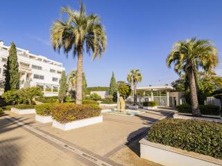 Cubo's Santana Golf Apartment & Free Parking - 6