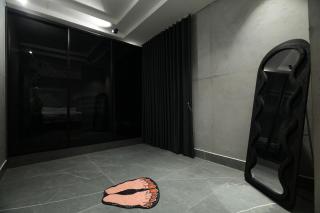 The Concrete Apartment with self check in & banyo - 5