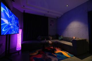 The Concrete Apartment with self check in & banyo - 2