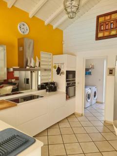 Villa moderne avec piscine privée à Baie-Mahault - 1