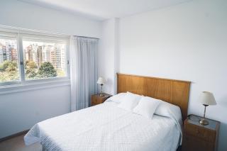 Check and Home - Palacio - 4 Huéspedes Frente a la Plaza Colón con vista al Mar - 4