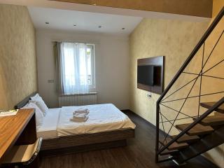 Central Park Residence - 9