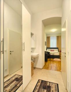 Bulldog Economy Apartments - 9