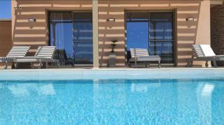 IRINI. seaview - beach - pool - privacy - 9