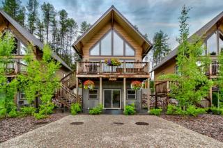 Family-Friendly Cabin Rental with Mountain Vistas near West Glacier, Montana - 0