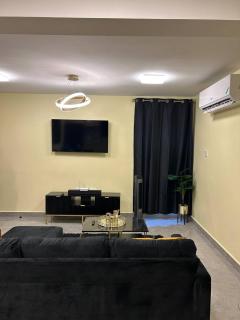 Charming Kingston Apartment with City Views - 5