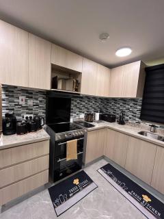 Charming Kingston Apartment with City Views - 1