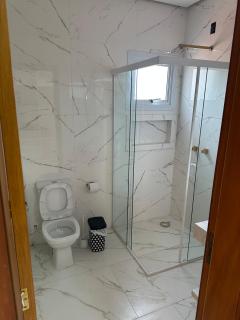 Casa com 3 dormitórios com jacuzzi para relaxar com a família! - 2