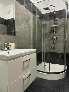 Q Luxury Apartment - 2