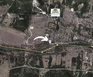 Beautiful Lakeside Rental with Hot-Tub in Igram, Texas, Perfect for Family Glamping Trips - 3