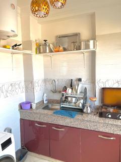 Modern Apt 10min Airport Balcony & Wi-Fi - 7