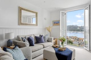 Elegant Dartmouth Escape With Stunning Sea Views - 8
