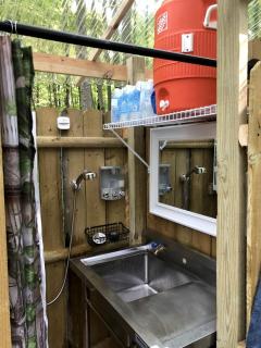 Luxurious Safari Tent in Cooperstown, NY - Perfect Glamping Spot for a Romantic Getaway - 5