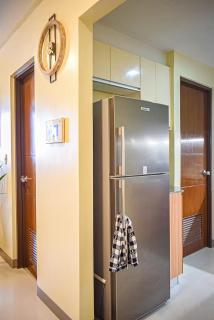 Seaview Apartment with Pool at Lapu-Lapu City - 1