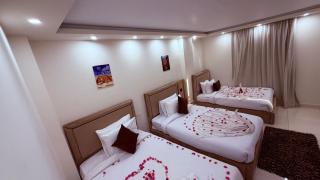 Pyramids Art View Inn - 1