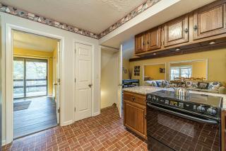 Lazy Bear Cottage With Hot Tub - 6