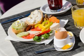 Ambassador Suite Hotel - 5