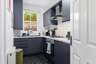 Modern 3 Bed Home Near Chester Centre - 8