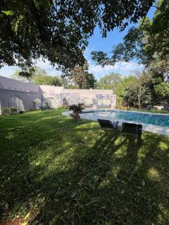 4-Bedroom Retreat with Lush Gardens Pool- 2346 - 0