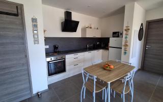 Apt 4 pers - all comforts - sea and mountain view - 5