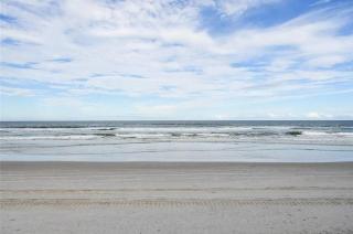 Oceanfront 1-Bedroom Condo Private Beach Access Beach Retreat - 8