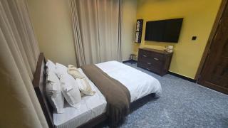 Burrow 99 Lounge - 2