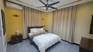 Burrow 99 Lounge - 1