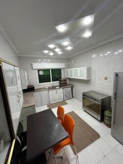 Toum's Apartments 2 - 4