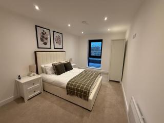 Stylish Leeds City Centre 2 bed with free parking - 3