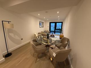 Stylish Leeds City Centre 2 bed with free parking - 2