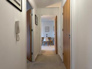 2 Bedroom Flat Free Parking Close to Gatwick - 5