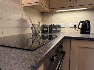 2 Bedroom Flat Free Parking Close to Gatwick - 3