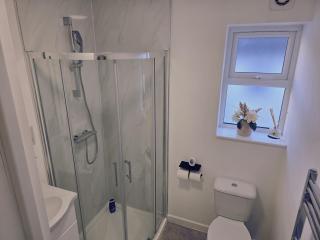 Calm 1-Bedroom Apartment - 6