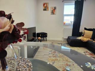 Calm 1-Bedroom Apartment - 4