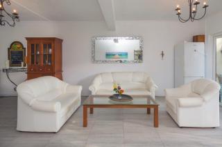 The Rusty Pelican - 1