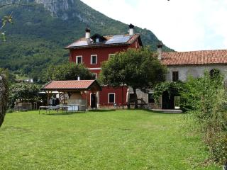 Attic loft with park in the shadow of the Dolomites - 4