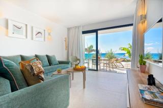 Amapola Palms - recién reformado, frente al mar - 2