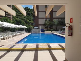 Apartamento amplo em andar alto com vista para praia - 4