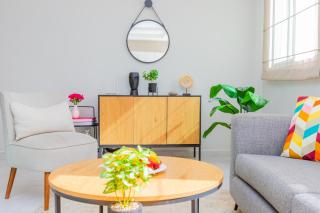 Seafront 2BR AC Sunny Corniche - 2