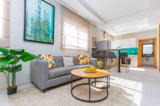 Seafront 2BR AC Sunny Corniche - 6