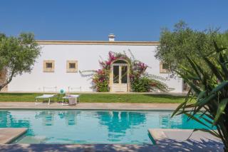 TD Dimora del Giglio with Organic Garden with Pool - 0