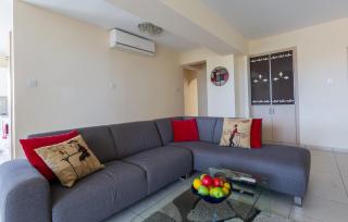 Spacious sea view apartment - 8