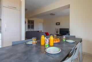 Spacious sea view apartment - 2