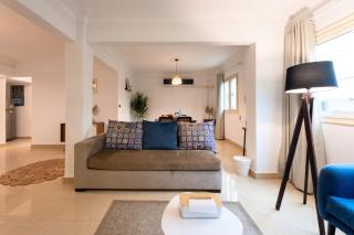 Modern Retreat with Smart TV and 2min to Nile corniche - 4