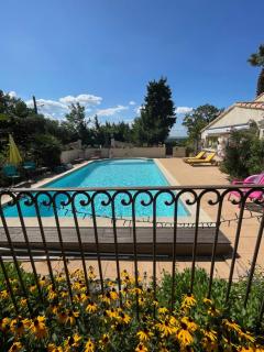 Les Hauts d'Eyragues gite Rêverie Meublé classé 4 étoiles - 4