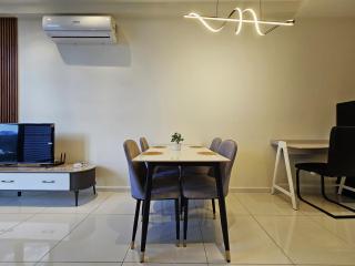 The Majestic Residence Suites By Casabellestay - 5